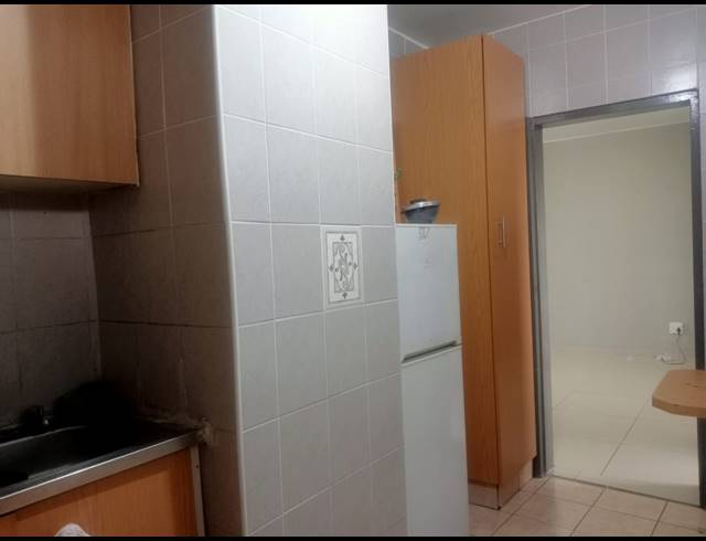 2 BEDROOM FLAT TO LET IN ESPLANADE